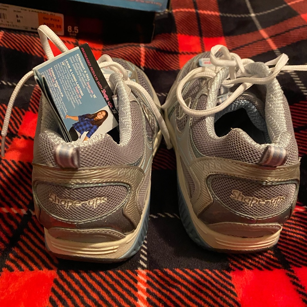 VTG Skechers Shape-ups Women's Silver Sneakers size 8.5 NIB - Picture 8 of 10